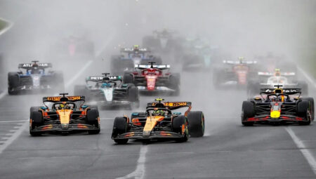 Formula 1’de dönemin birinci yarışı olan Avustralya GP’yi McLaren pilotu Lando Norris kazandı